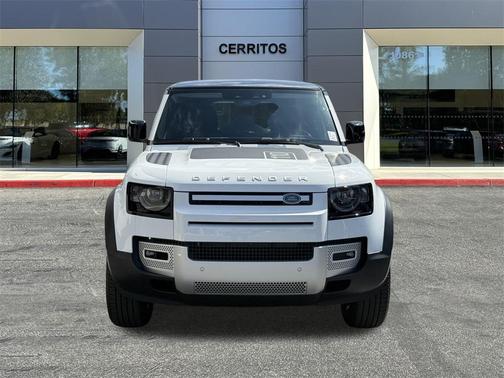 2025 Land Rover Defender 110 P300