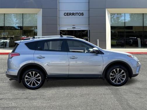 2018 Toyota RAV4 Hybrid SE