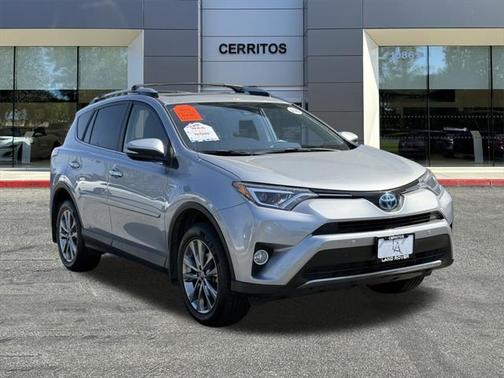 2018 Toyota RAV4 Hybrid SE