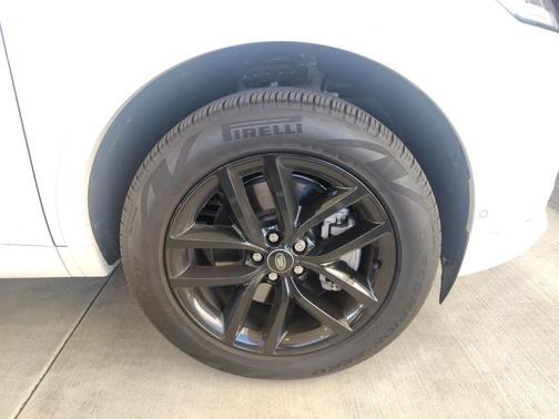 2024 Land Rover Discovery Sport Core S