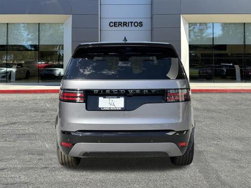 2025 Land Rover Discovery P360 Dynamic SE