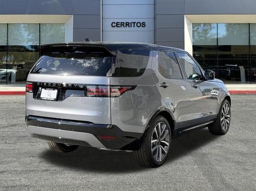 2025 Land Rover Discovery P360 Dynamic SE