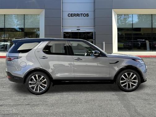 2025 Land Rover Discovery P360 Dynamic SE