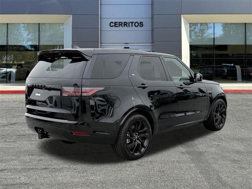 2025 Land Rover Discovery P360 Dynamic SE