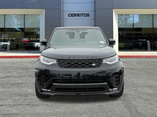 2025 Land Rover Discovery P360 Dynamic SE