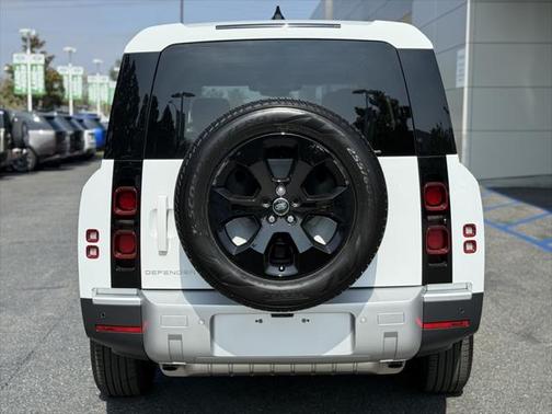 2025 Land Rover Defender 130 P300 S