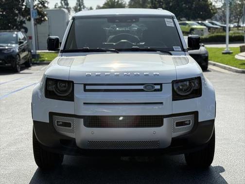 2025 Land Rover Defender 130 P300 S
