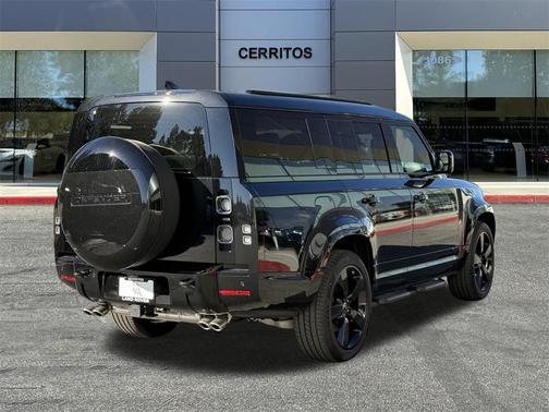 2025 Land Rover Defender V8