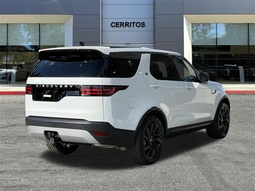 2025 Land Rover Discovery P300 S