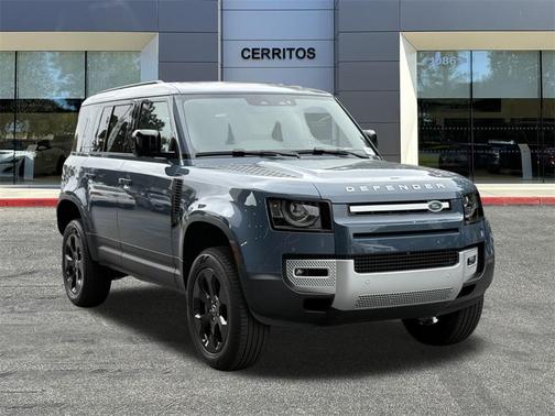 2025 Land Rover Defender 110 P400 S