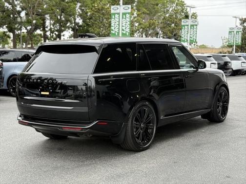 2025 Land Rover Range Rover P530 SE 7 Seat