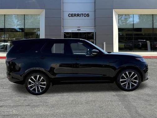 2025 Land Rover Discovery P360 Dynamic SE