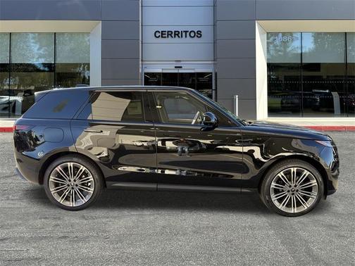 2025 Land Rover Range Rover Sport SE