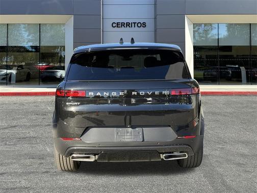 2025 Land Rover Range Rover Sport SE