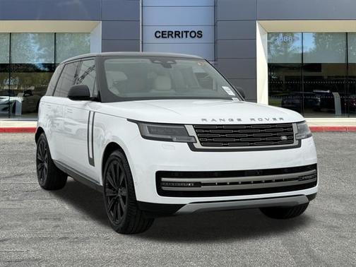 2025 Land Rover Range Rover P550e SE