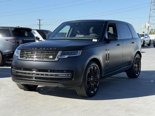 2025 Land Rover Range Rover P400 SE 7 Seat