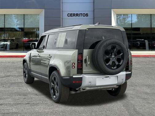 2025 Land Rover Defender 110 P400 S