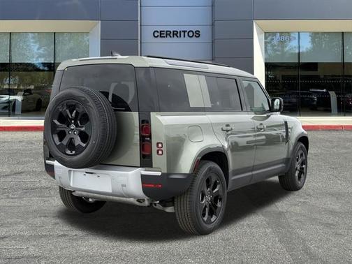 2025 Land Rover Defender 110 P400 S