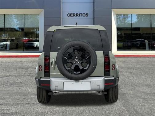 2025 Land Rover Defender 110 P400 S