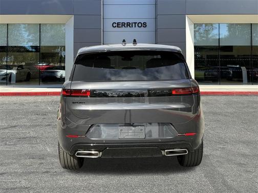 2025 Land Rover Range Rover Sport SE