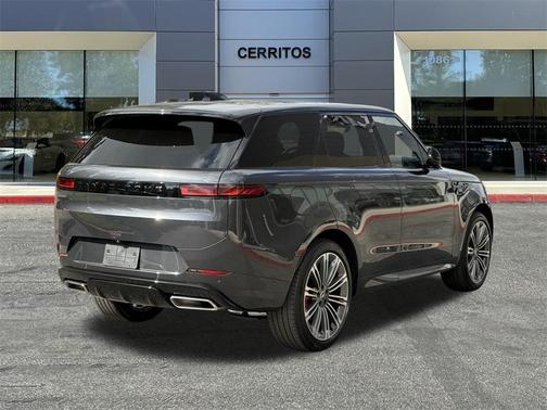 2025 Land Rover Range Rover Sport SE