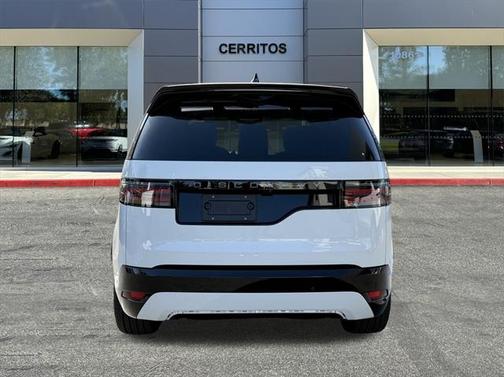 2025 Land Rover Discovery P360 Dynamic SE