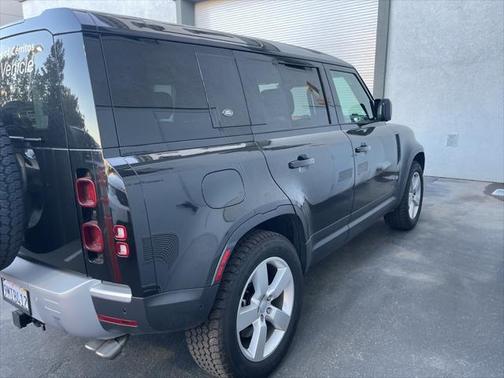 2024 Land Rover Defender 110 P500 SE