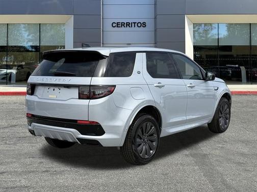 2025 Land Rover Discovery Sport S