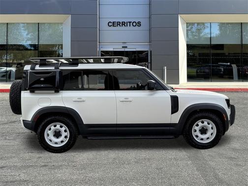 2024 Land Rover Defender 110 P300