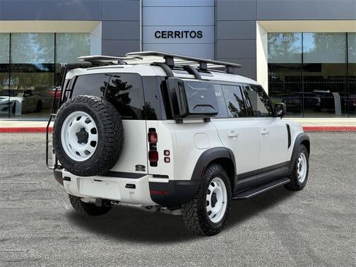 2024 Land Rover Defender 110 P300