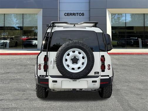 2024 Land Rover Defender 110 P300
