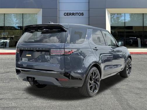 2025 Land Rover Discovery P360 Dynamic SE