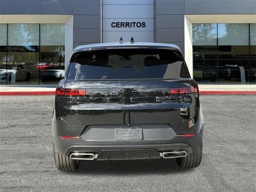 2025 Land Rover Range Rover Sport SE