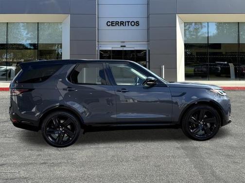 2025 Land Rover Discovery P360 Metropolitan Edition