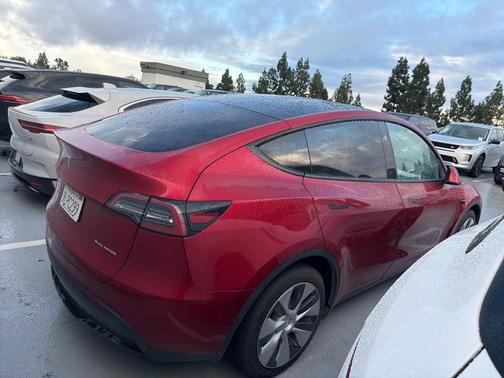 2024 Tesla Model Y Long Range Dual Motor All-Wheel Drive