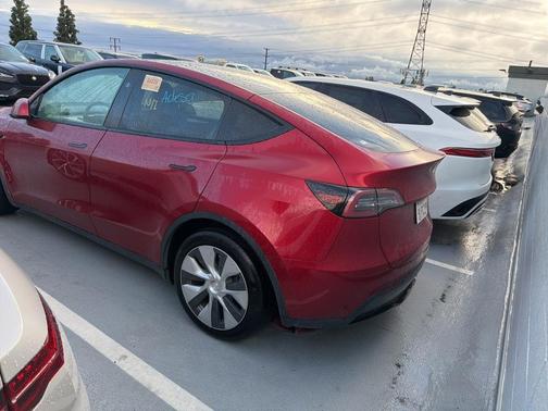 2024 Tesla Model Y Long Range Dual Motor All-Wheel Drive