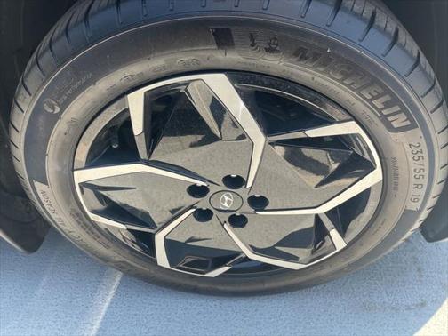2023 Hyundai IONIQ 5 SE