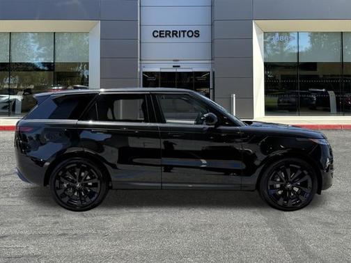 2025 Land Rover Range Rover Sport SE