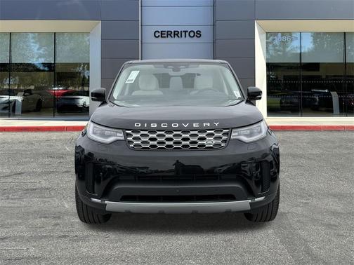 2025 Land Rover Discovery P300 S