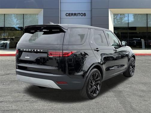 2025 Land Rover Discovery P300 S