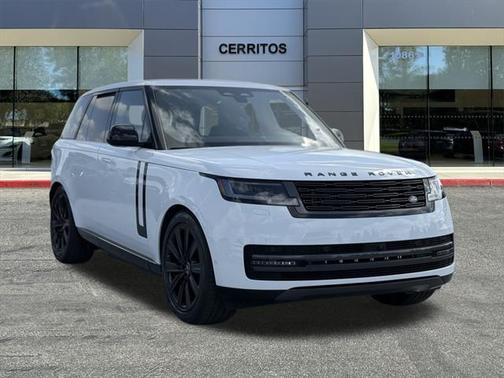 2025 Land Rover Range Rover P550e SE