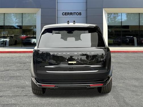 2025 Land Rover Range Rover P530 SE