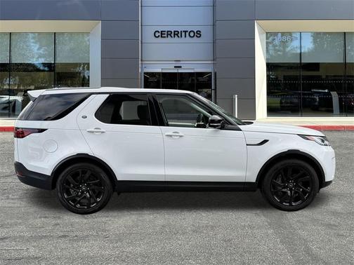 2025 Land Rover Discovery P300 S