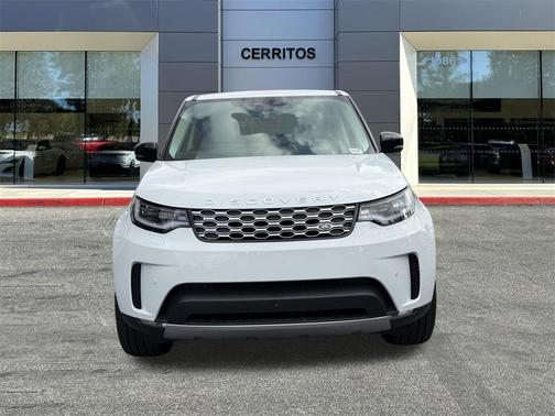 2025 Land Rover Discovery P300 S