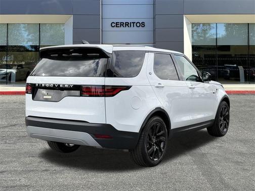 2025 Land Rover Discovery P300 S