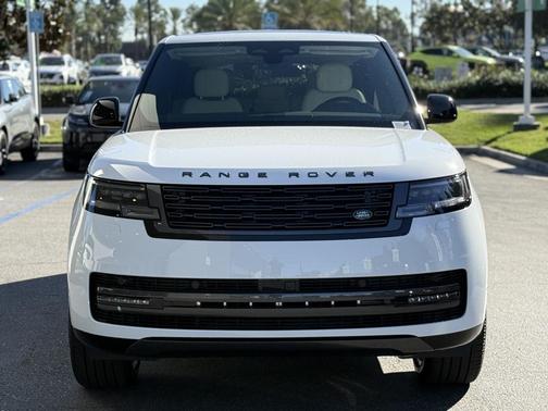2025 Land Rover Range Rover P400 SE 7 Seat
