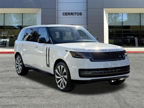 2025 Land Rover Range Rover P400 SE 7 Seat