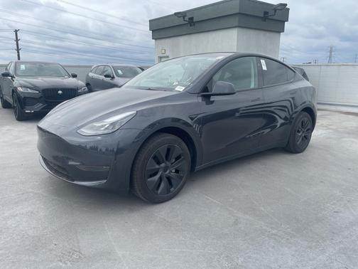 2024 Tesla Model Y Long Range Dual Motor All-Wheel Drive
