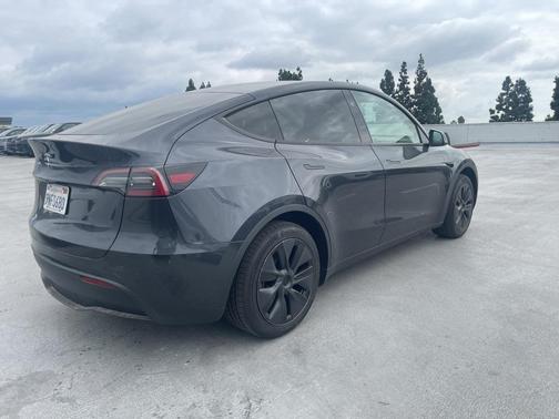 2024 Tesla Model Y Long Range Dual Motor All-Wheel Drive