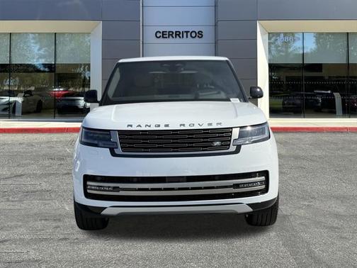 2025 Land Rover Range Rover P530 SE